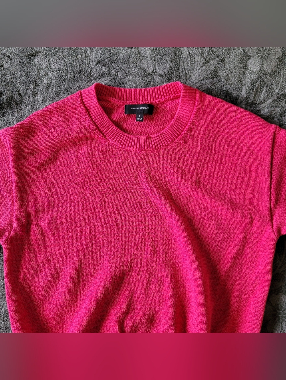 Banana Republic | Bright Pink Short Sleeve Sweater - Picture 2 of 6